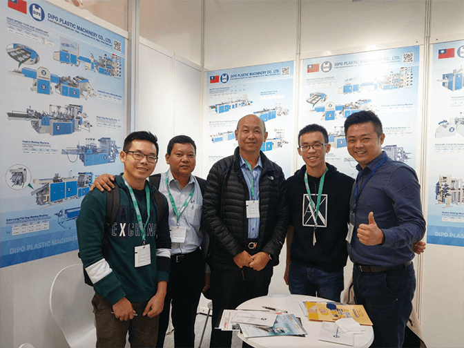 DIPO Plastic Machine Co., Ltd.2019 El día 7 en feria K