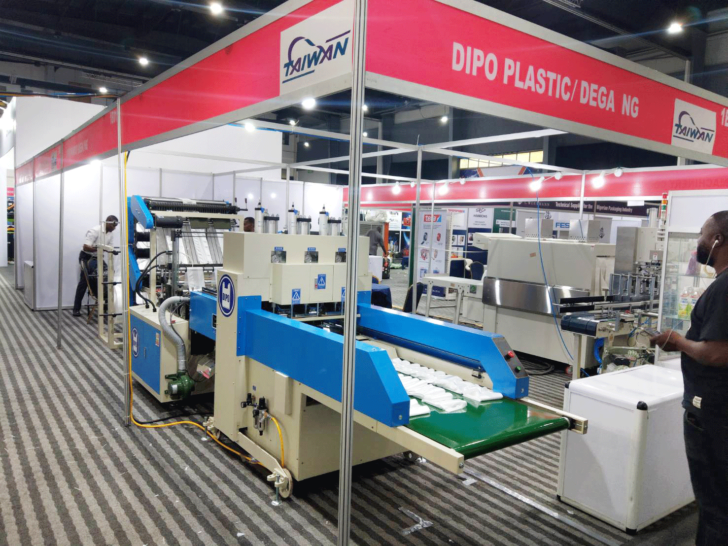 DIPO Plastic Machine Co., Ltd.2019 L'EXPOSITION DE PROPAK À Nigeria