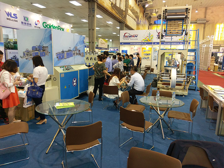 DIPO Plastic Machine Co., Ltd.Exposition au Vietnam en 2017