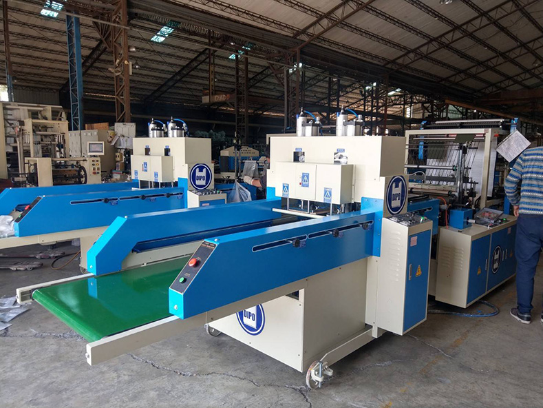 Dipo Plastic Machinery Factory a tout mis en œuvre pour améliorer la qualité de la production de sacs en plastique et la production de sacs à provisions pour les clients de Vietnam Plastic Bag Factory.