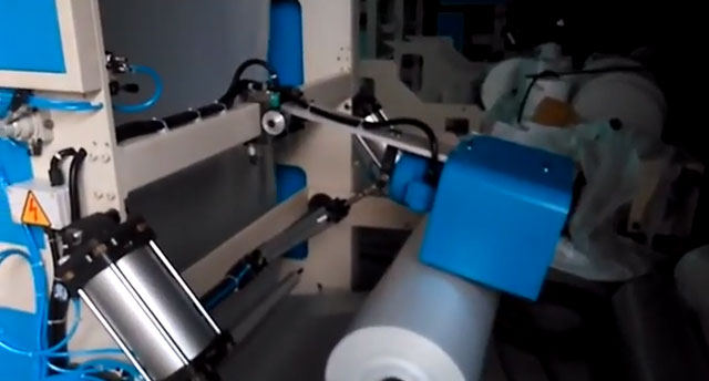 Notre client turc a commandé une machine de fabrication automatique de sacs pour t-shirts. (HG2P - 502SA)